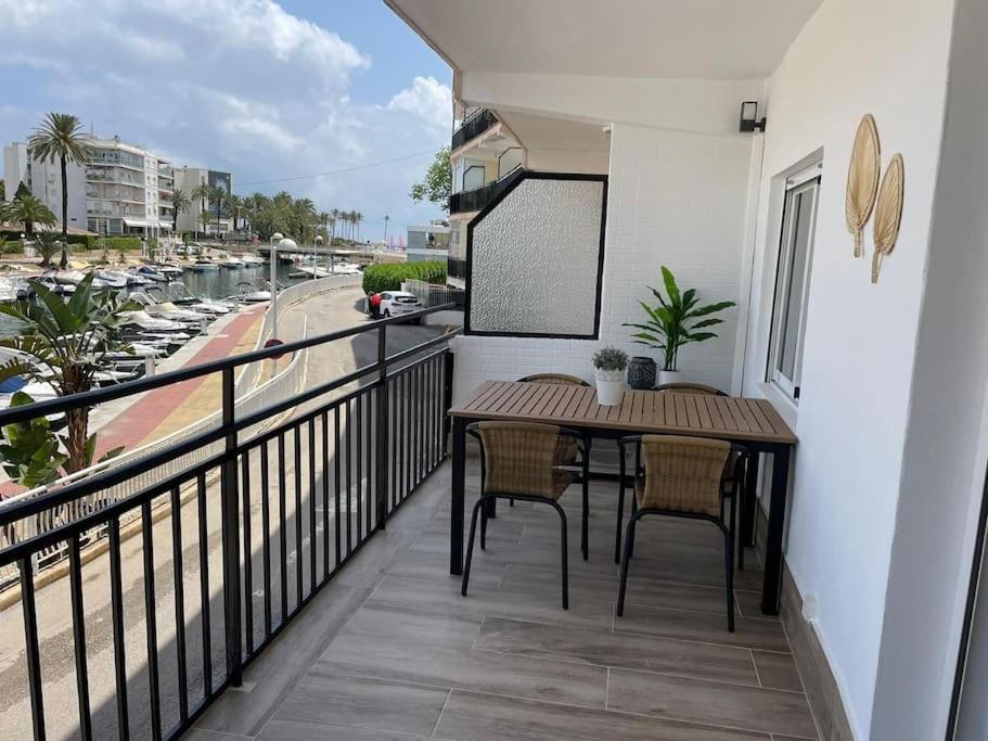 Platja de Larenal Waterfront 3 Bed Apartment, 90M From The Beach מראה חיצוני תמונה
